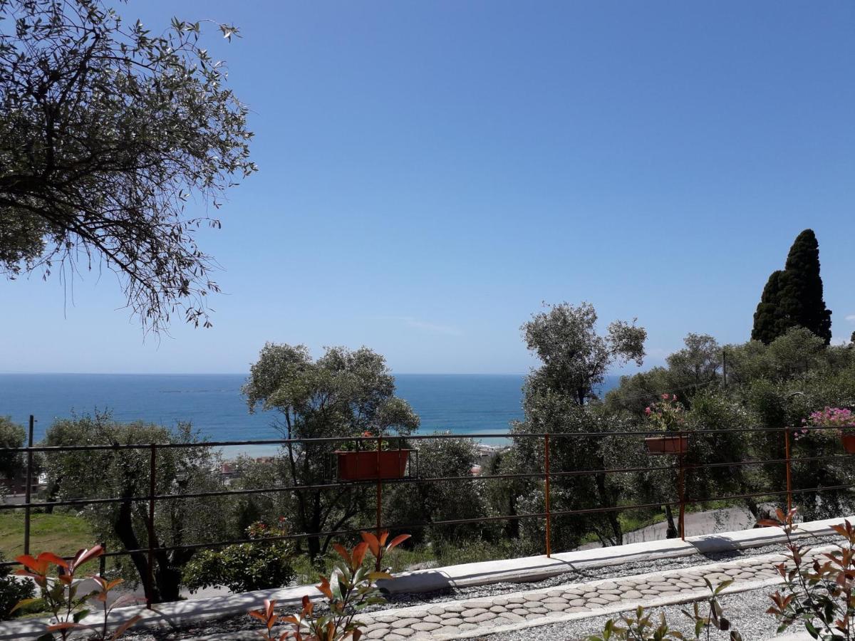 Tigullio Vacations Panoramica Apartments Lavagna Dış mekan fotoğraf